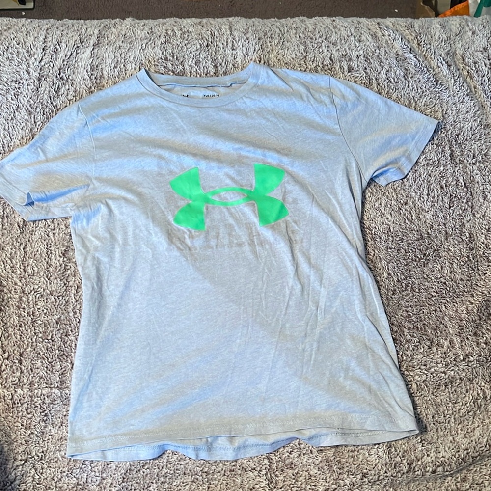 Under Armour T shirt